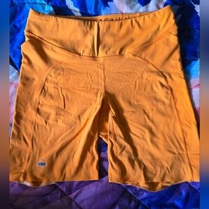 Janji 6 inch Pace Short